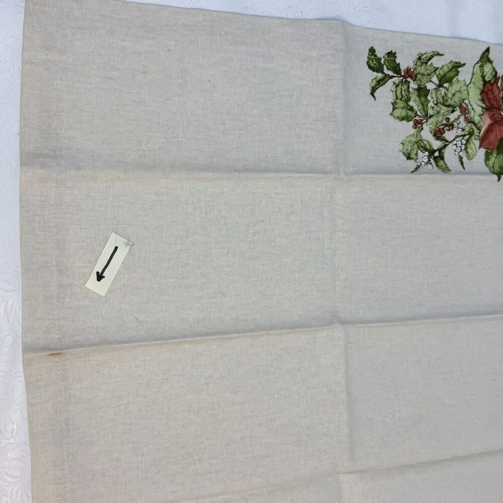 6 Pottery Barn Poinsettia Linen Blend Napkins